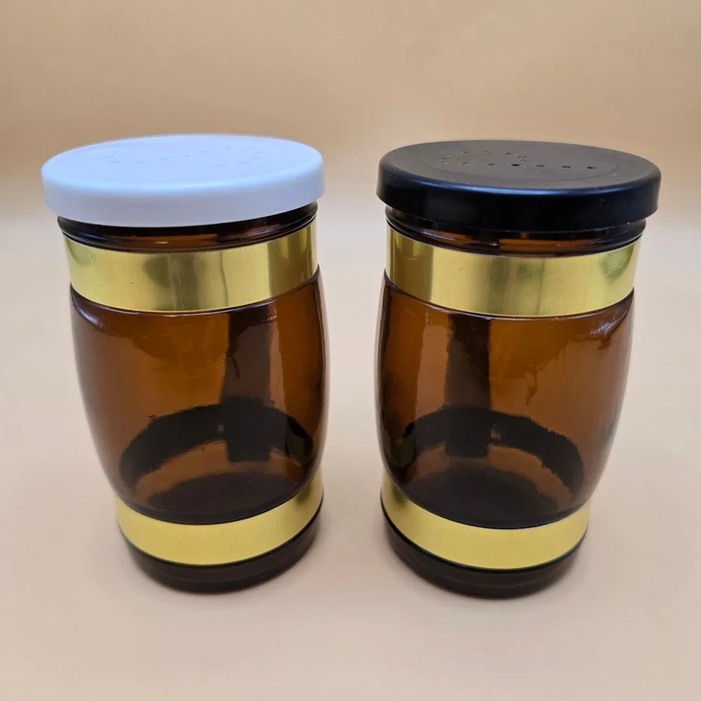 Vintage Amber Glass Beer Stein Salt and Pepper Shakers Wood Handle Gold Trim Set